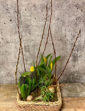 Jardin de Pâques en panier d'osier