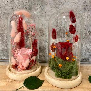 Dome avec rose éternelle